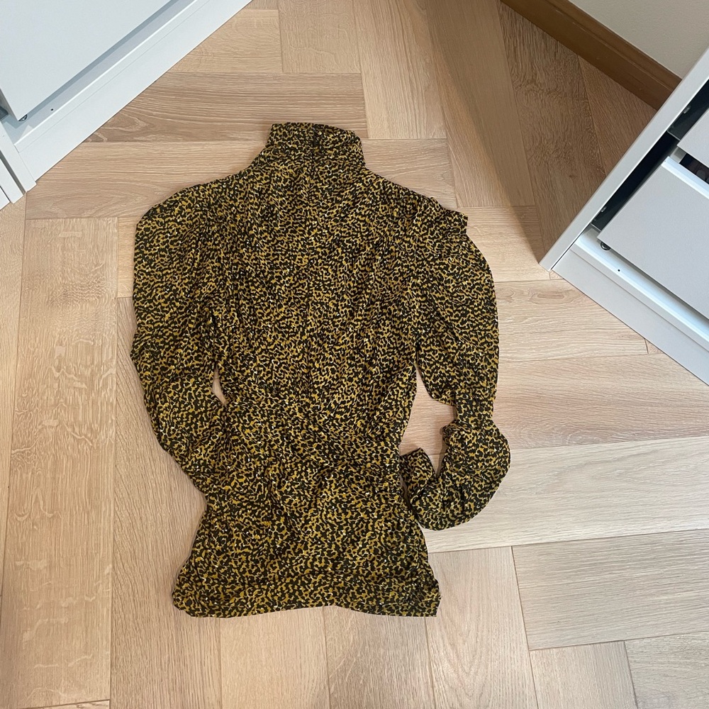 Isabel Marant Mock Neck Long Sleeves Jersey top in Size S Like New 
Multicolour